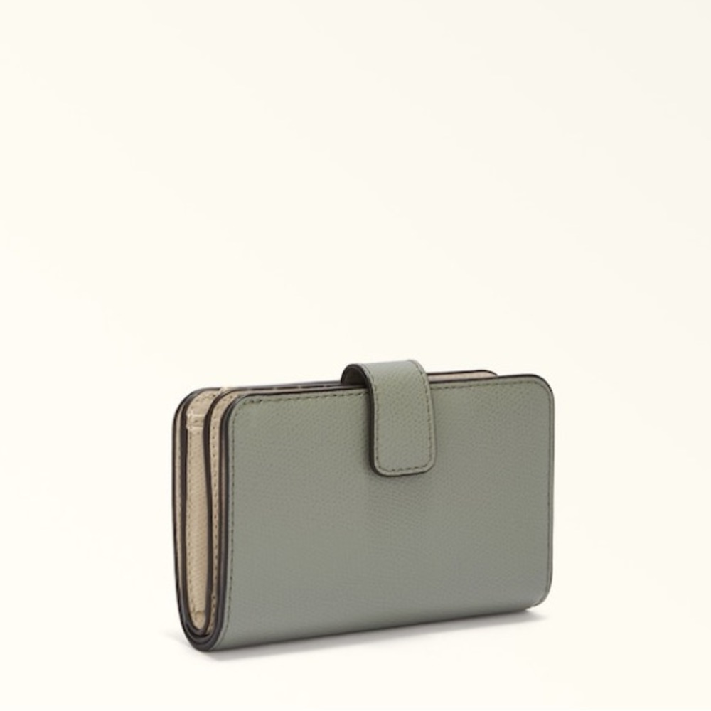 NWT Furla Camelia Compact Wallet